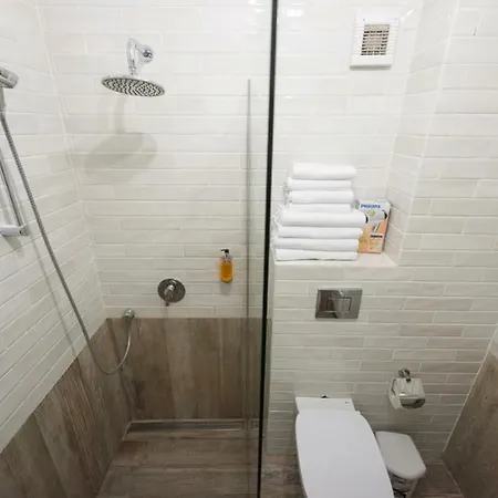 Breeze Residences * Mamaia