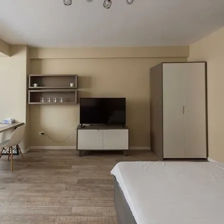 Breeze Residences * Mamaia